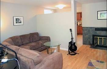 2nd image of 1548 E Blaine Ave