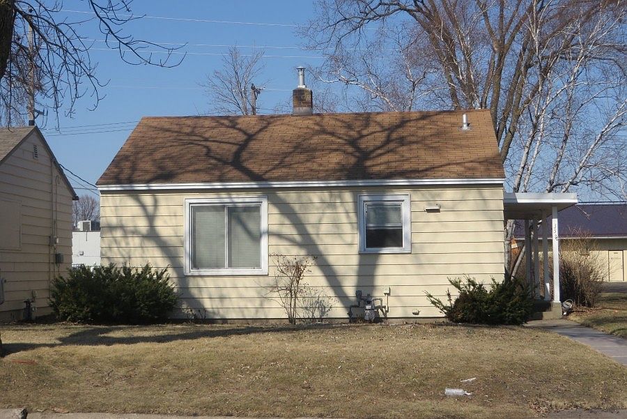 1st image of 35 31st Ave S