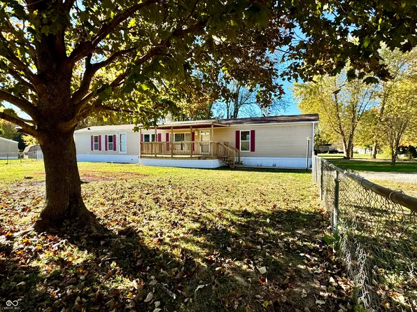 362 Gentlemen Pl, Cloverdale, IN 46120