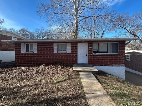 809 Thomas Ave, Saint Louis, MO 63135