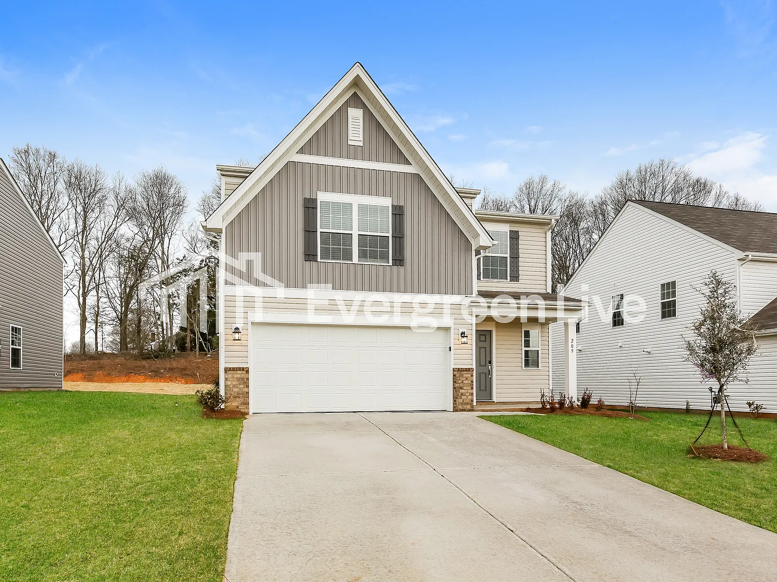 5 bed, 3.0 bath, 2578 sqft, $2,220 — Photo 3