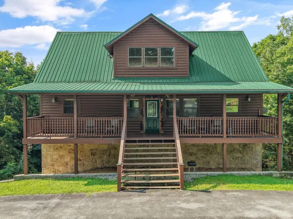 1583 Nicoha Blvd, Sevierville, TN 37876