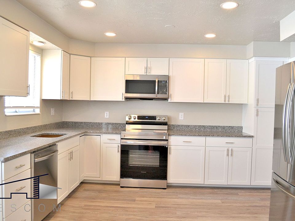 Main St Duplex 1688 N Main St Centerville UT Zillow