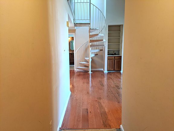 4th image of 6106B Essex House Sq #B