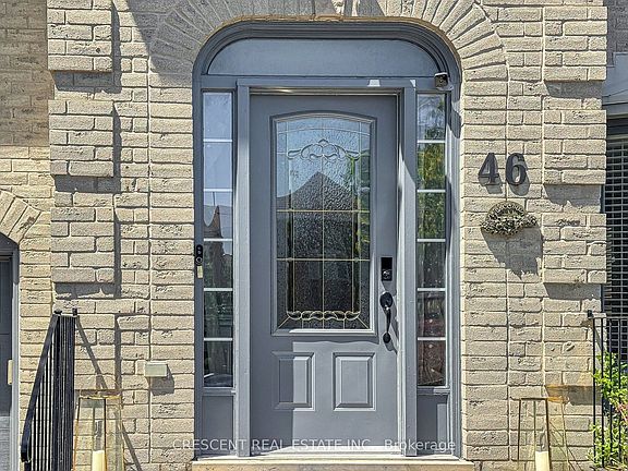 3rd image of 46 Pearson Dr