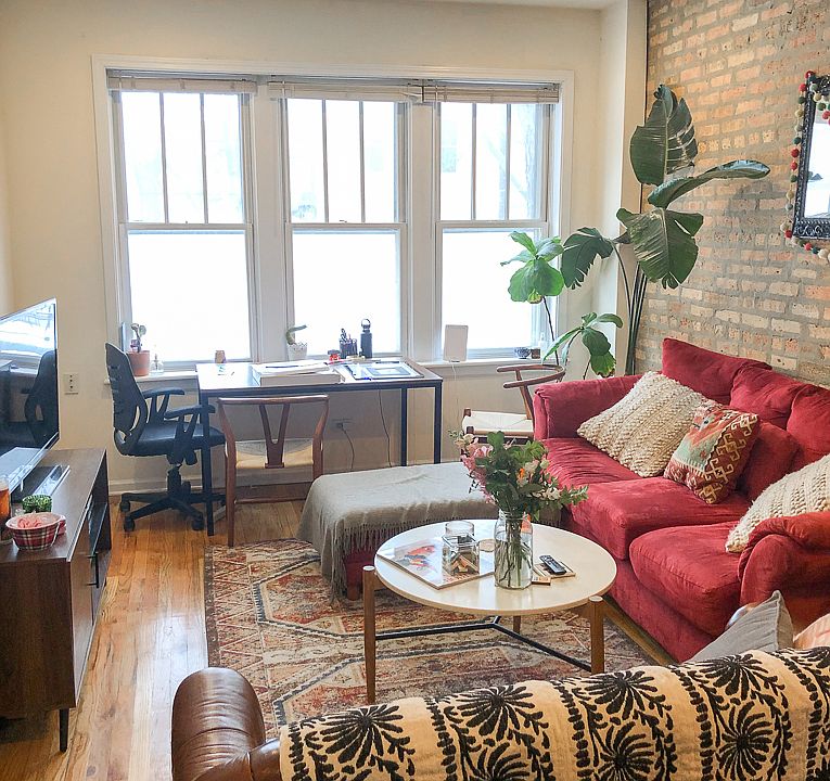 1st image of 1364 N Hoyne Ave #2107-3