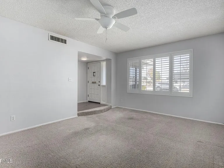 3939 W Caron St — Photo 17