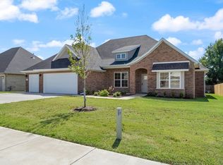1109 Giulia Ave, Tontitown, AR 72762