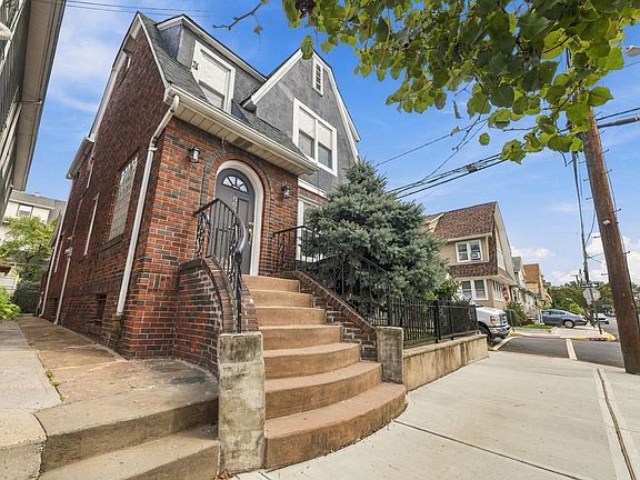 2nd image of 800 85th St