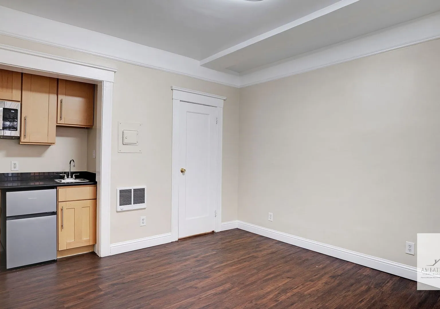 Taylor Street Apartments — Photo 3