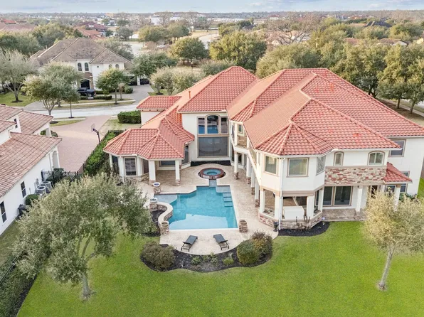 32 Miramar Heights Cir, Sugar Land, TX 77479