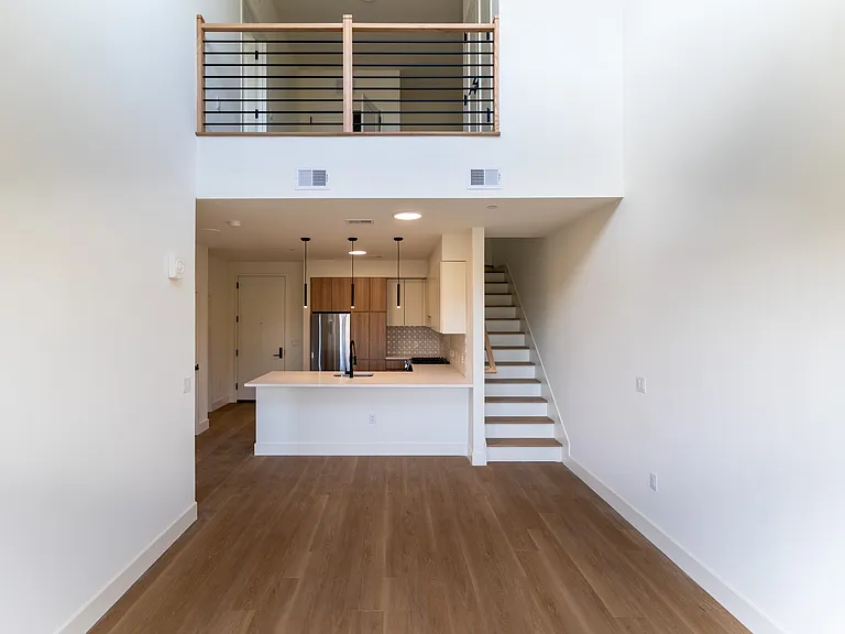 Five85West — Photo 17