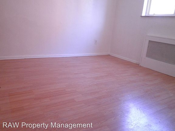 2nd image of 532 Rockdale Ave APT 2