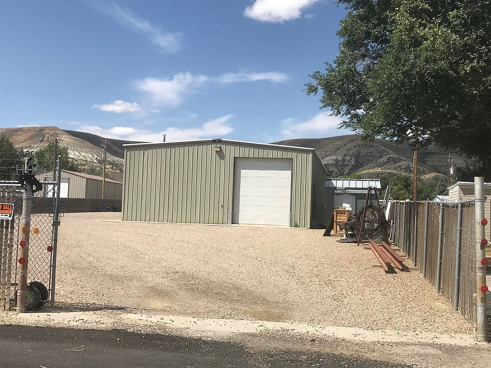1st image of 1109 Mountain Dr