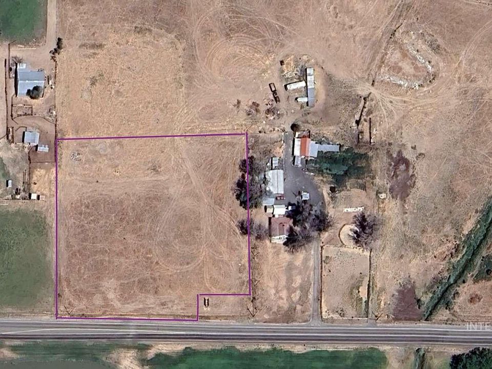 2nd image of 660 Golf Course Rd