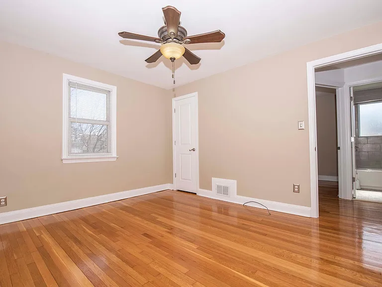 267 Hoover Ave — Photo 16