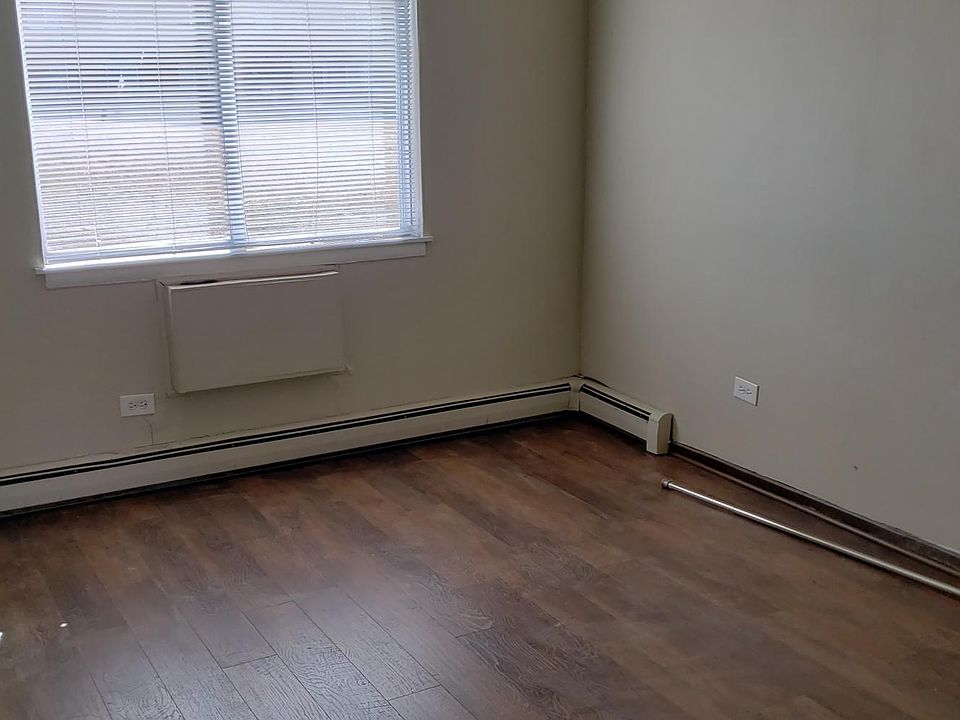 1st image of 1029 Dickens Way APT B