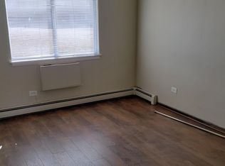 1029 Dickens Way APT B, Schaumburg, IL 60193