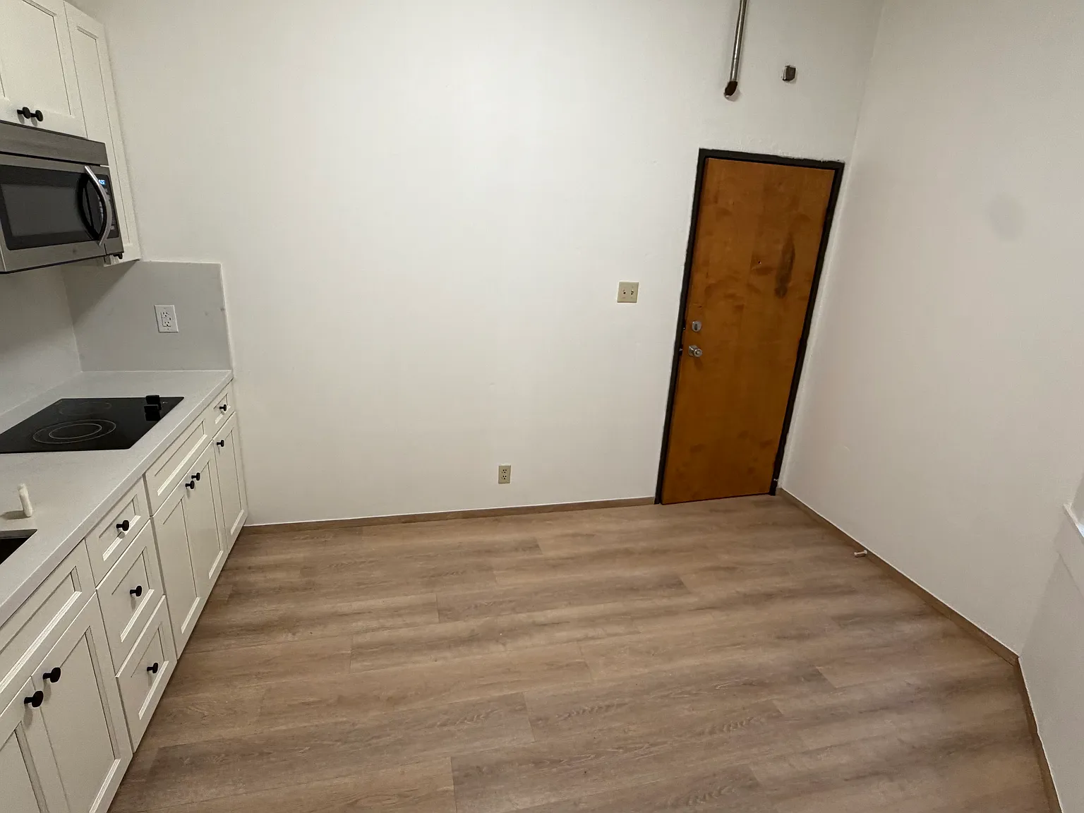 754 Broadway St — Photo 3