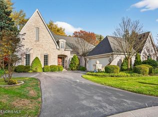 15 Stableside Rd N, Toledo, OH 43615