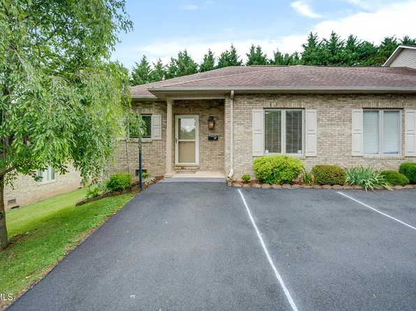 176 S Austin Springs Rd APT 9, Johnson City, TN 37601
