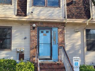 801 Hidden Village Dr, Perth Amboy, NJ 08861