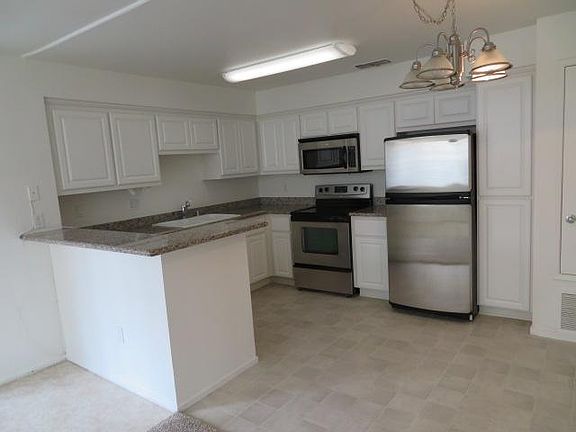 3rd image of 2915 N Texas St APT 113