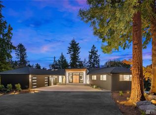 12422 68th Ave NE, Kirkland, WA 98034