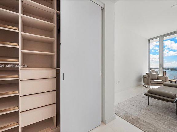 3rd image of 300 Biscayne Boulevard Way #3905W