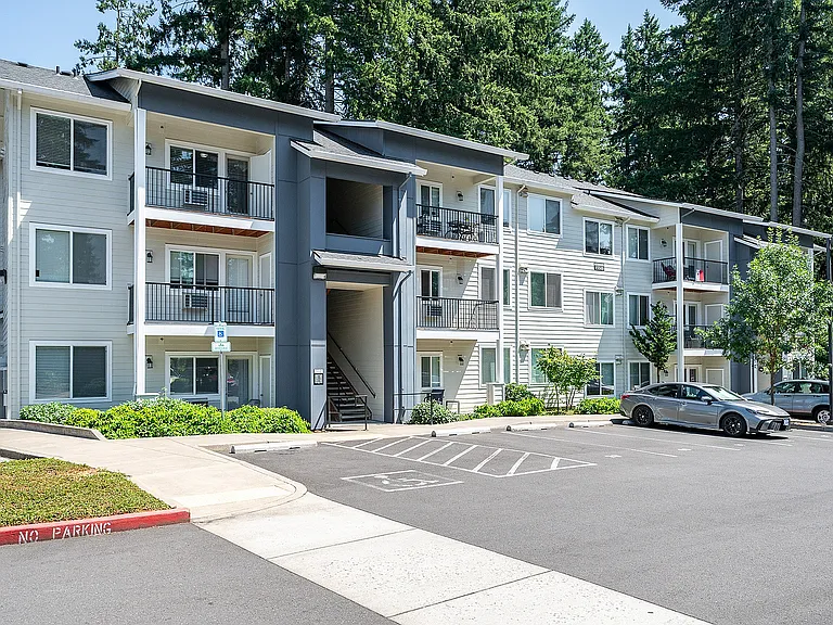 Trillium Woods Apartments — Photo 28