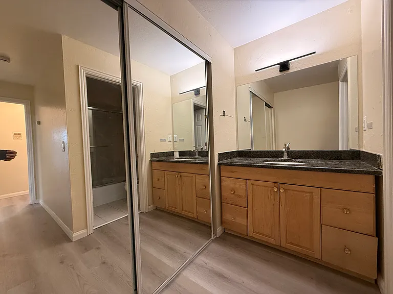 677 Villa St #1 — Photo 15