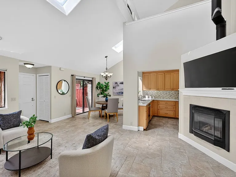 3015 Arlington Dr — Photo 3
