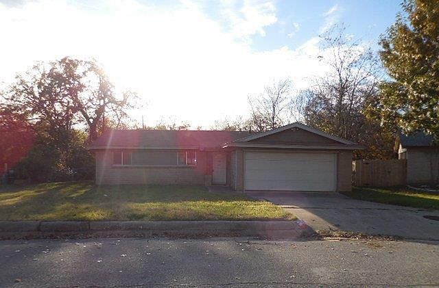 1st image of 914 S Mills Dr