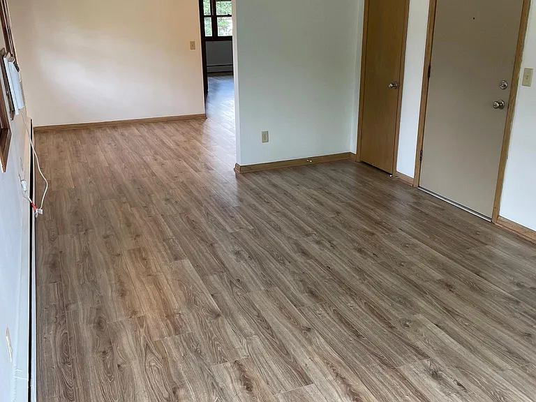 701 Pinecrest Dr #3 — Photo 2