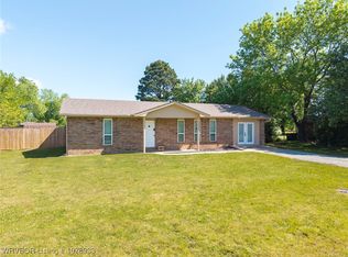 103 Oak St, Pocola, OK 74902
