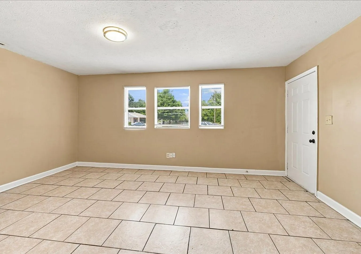 2214 - 2216 Norden Ct — Photo 3
