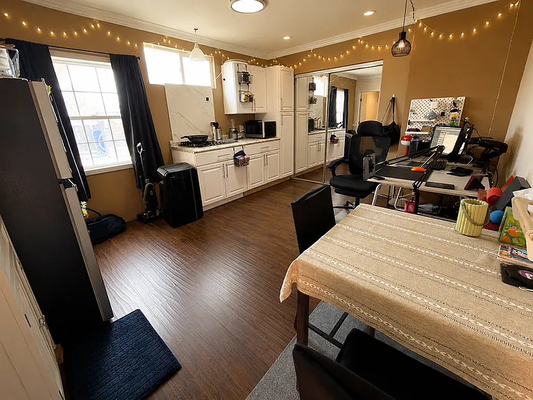 1618 W Brookdale Pl #2 — Photo 2