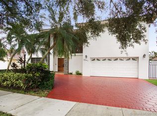 7941 NW 169th Ter, Miami Lakes, FL 33016