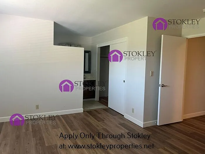 4045 Rhoda Way — Photo 17
