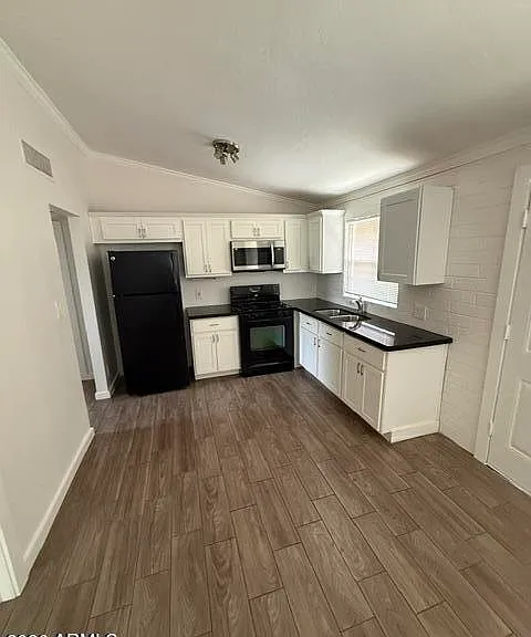 2308 N 28th Pl #3 — Photo 1