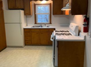 857 Greenwich Ave, Warwick, RI 02886