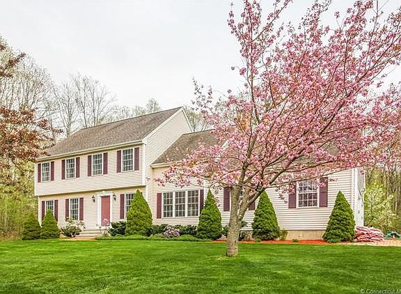 Low maintenance vinyl sidin...