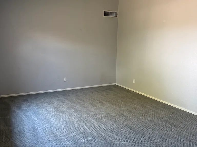 2349 E Alameda Dr — Photo 35