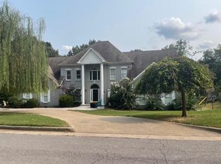 216 Indian Springs Dr, Florence, AL 35634