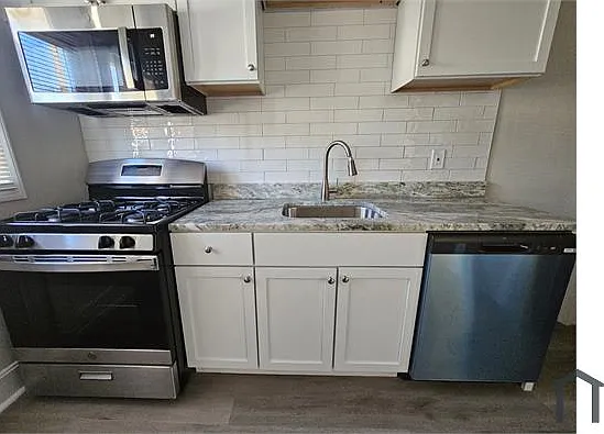 828 Arncliffe Rd — Photo 7
