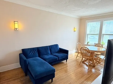 524 Pitt St W #107 — Photo 2