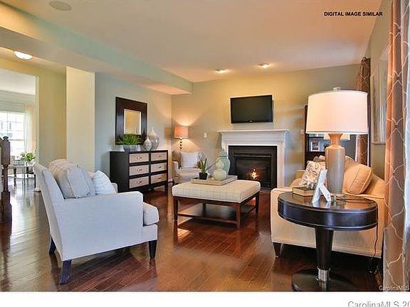 4th image of 6835 Carradale Way #121