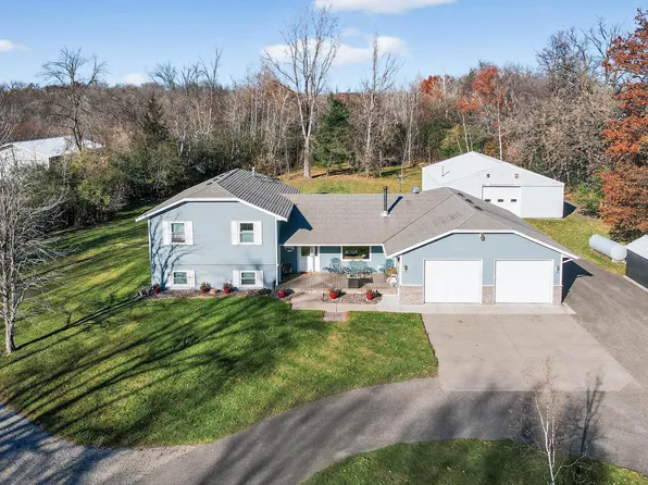 9753 Howard Lake Dr NE, Columbus, MN 55025