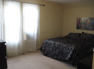 1019 Woodview Rd, Cleveland Heights, OH 44121