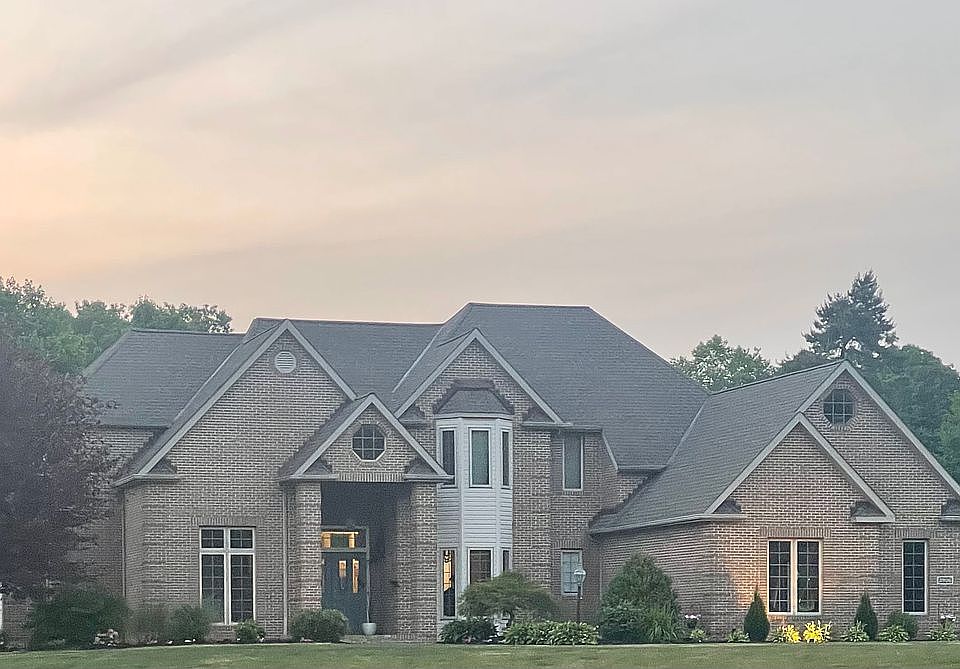 1st image of 3906 Deer Lake Dr